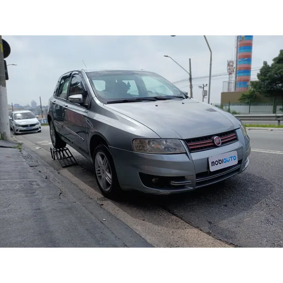 Fiat Stilo 1.8 8v Attractive Flex 5p