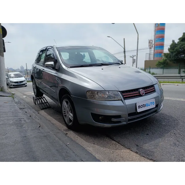 Fiat Stilo 1.8 8v Attractive Flex 5p