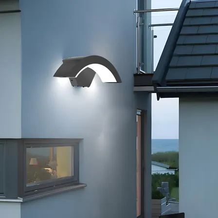 Arandela De Parede Externa Preta Led Com Iluminação De 18w