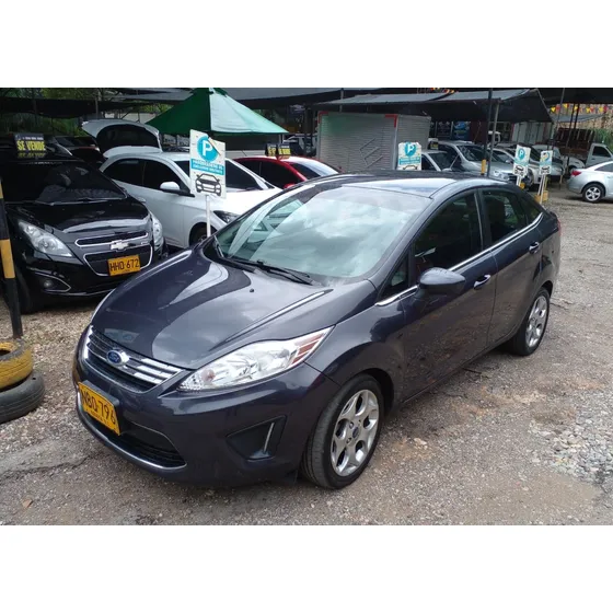 Ford Fiesta 1.6 Sportback Mecánico