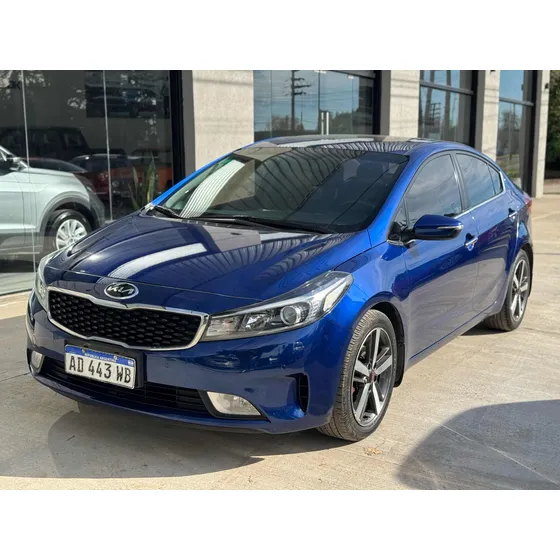 Kia Cerato 2.0 Sx At6 4 P