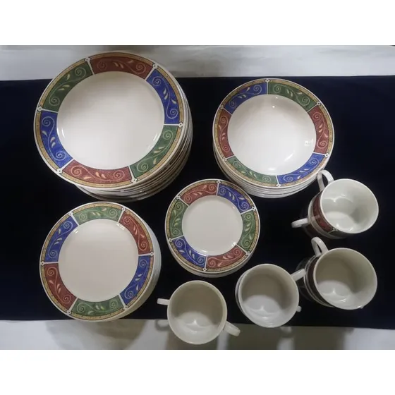 Vajilla De Porcelana Española Para 8 Personas