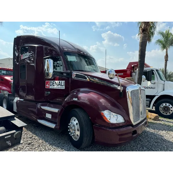 Kenworth T680 2014