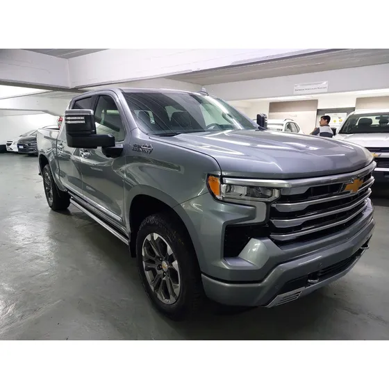 Chevrolet Silverado 5.3 V8 High Country
