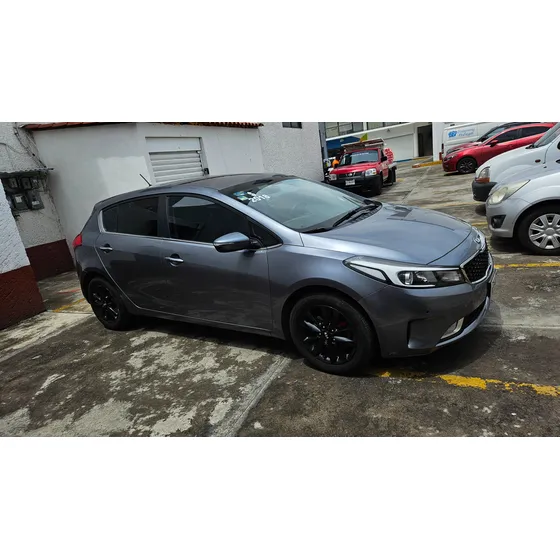 Kia Forte 2.0 Hb Ex At