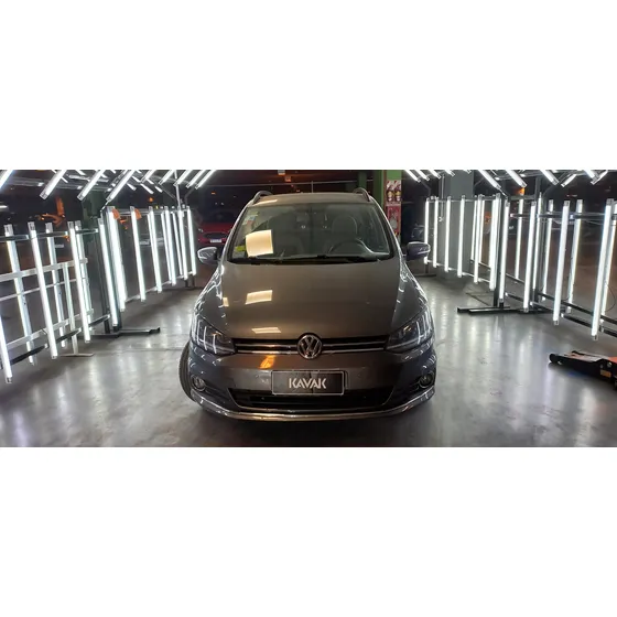 Volkswagen Suran 1.6 Highline