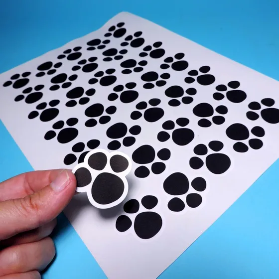 100 Patinhas De Coelho Pegada Trilha Ovos Páscoa Adesivos Cor Preto E Branco