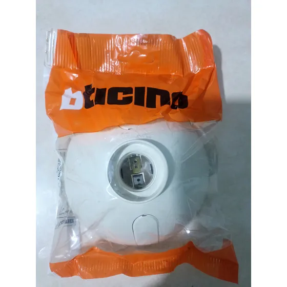 Plafón, Portalámpara, Boquilla, Rosetón Sócate Oval Bticino