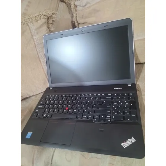 Lenovo E540/ Intel Core I3 / 12gb Ram/ 500gb/15,6 