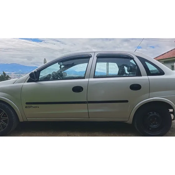Chevrolet Corsa Evolución 1.8 Estandar