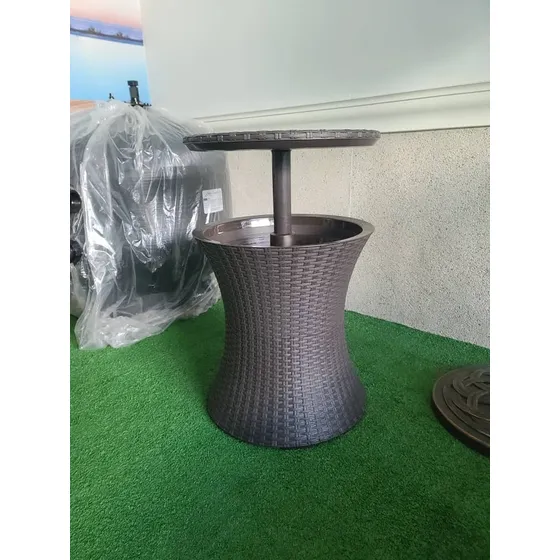Mesa-cava Tipo Mimbre Sintético Para Su Piscinas