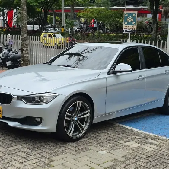 BMW Serie 3 2013 2.0 320i F30 Sportline At 4x2