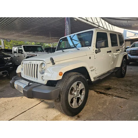 Jeep Wrangler 3.7 Unlimited Sahara 3.6 4x4 At