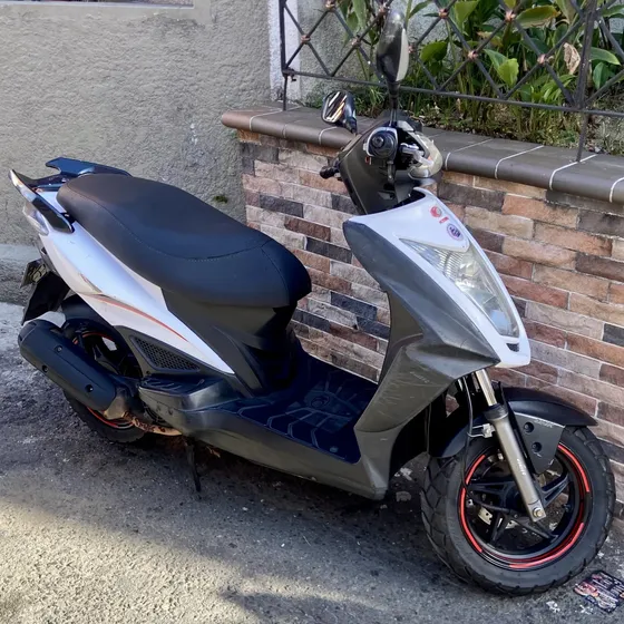 Agility Rs 125 Modelo 2010 Soat Y Tecno Nuevos Para Traspaso