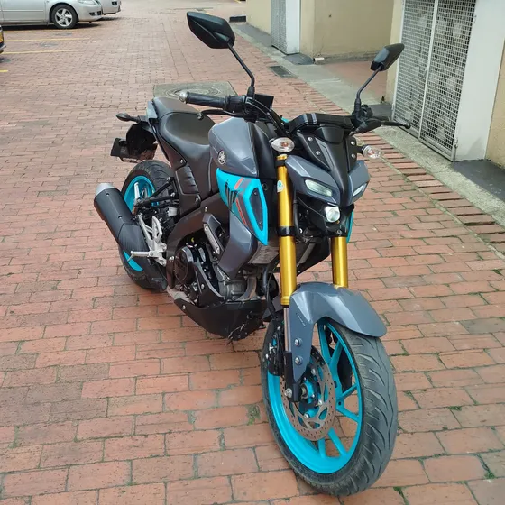 Yamaha Mt15 Gris Cyan