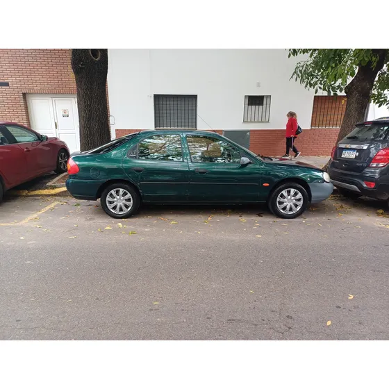 Ford Mondeo 1.8 Clx