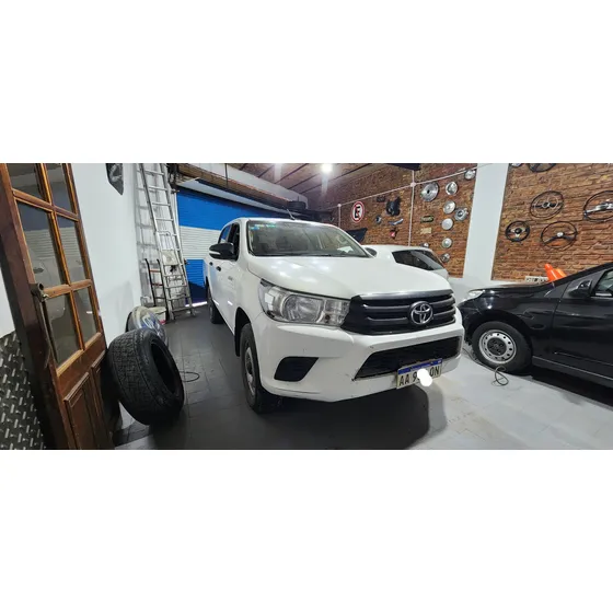 Toyota Hilux Pick-up 2.4 Cd Dx 150cv 4x4