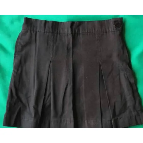 Falda Escolar Talla 4 Usada 