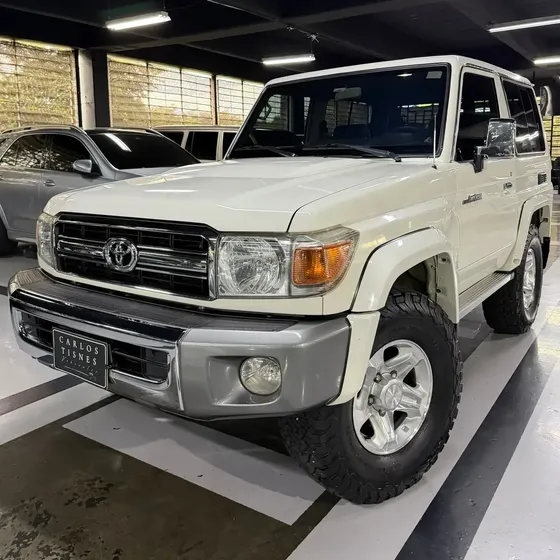 Toyota Land Cruiser 2011 4.0 Grj71