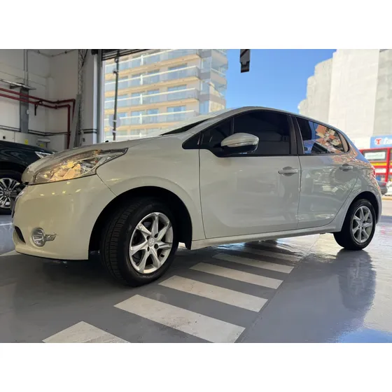 Peugeot 208 1.5 Allure Touchscreen