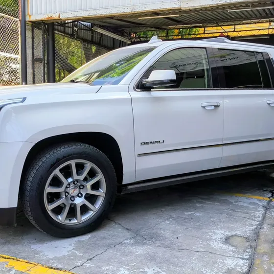 GMC Yukon 2017 6.2 Denali 8 Vel Awd At