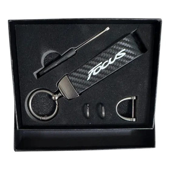 Llavero Auto Ford Focus Cuero Y Zinc En Caja Gancho Colgar