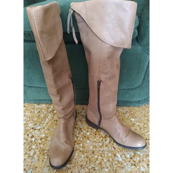 Botas Bucaneras, Cuero Vacuno. Color Camel. T38,5