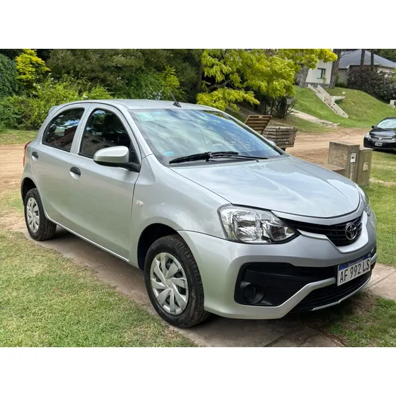 Toyota Etios 1.5 X 6mt
