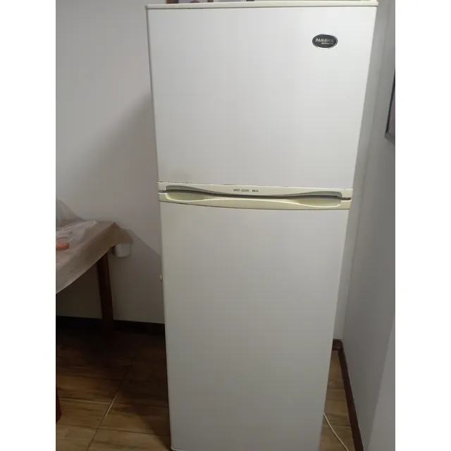 Heladera Con Freezer Frío Seco Carlos Gutierrez Leer