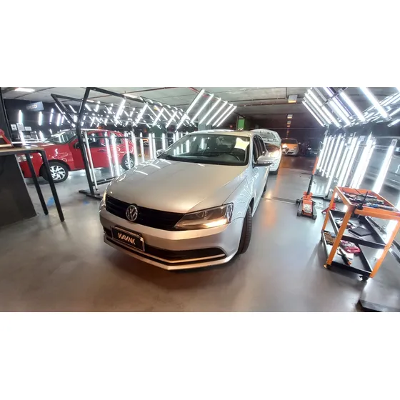 Volkswagen Vento 2.0 115cv Advance + Summer Package