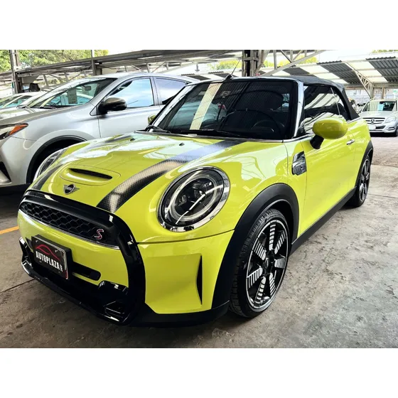 Mini Cooper S Sidewalk