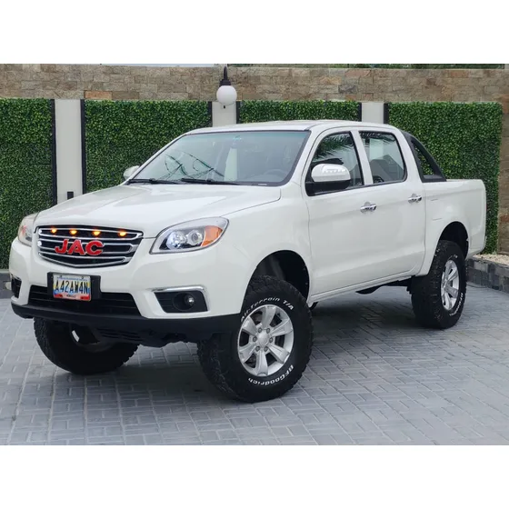 Jac T6 .