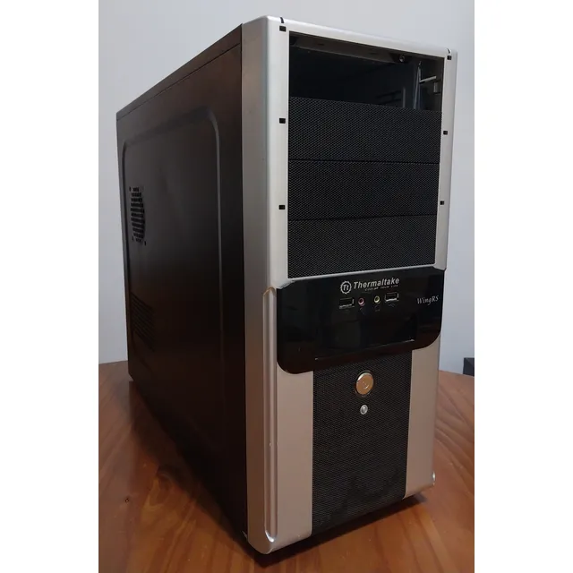 Gabinete Atx Pc Negro/gris Sin Fuente Thermaltake Wingrs 101