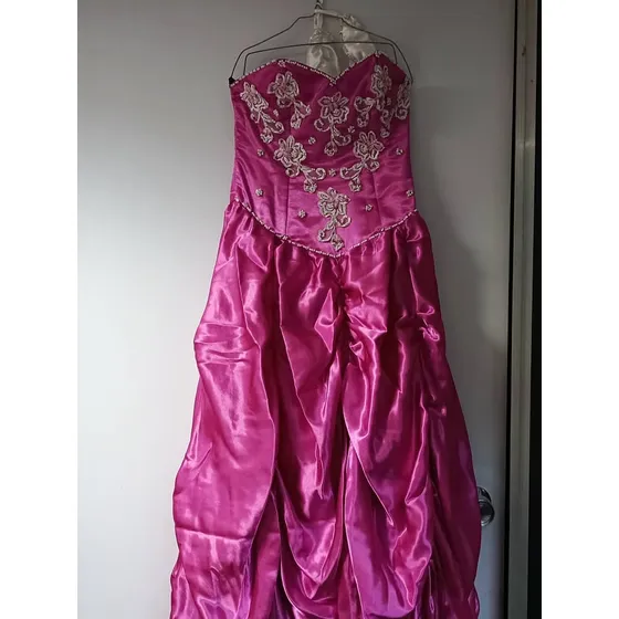 Vestido De 15 Años, Fucsia, Usado En Buen Estado