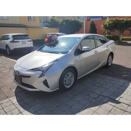 Toyota Prius 1.8 Base Cvt
