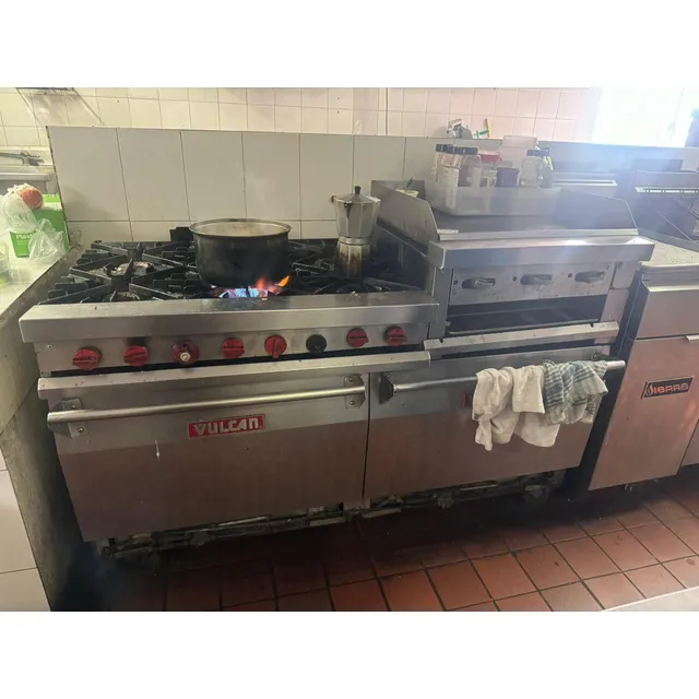 Estufa Vulcan Con Horno Y Plancha