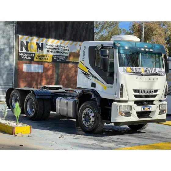 Iveco Cursor 330 Camión Con Eje Neumático Usado Nqnmaq