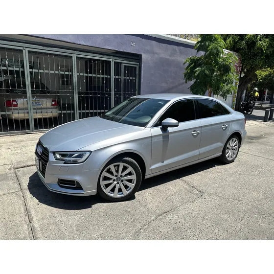 Audi A3 2.0 Sedán L Select At Dsg