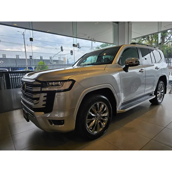 Toyota Land Cruiser 300 3.4 Zx