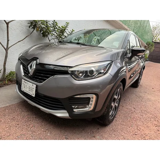 Renault Captur 2.0 Iconic At