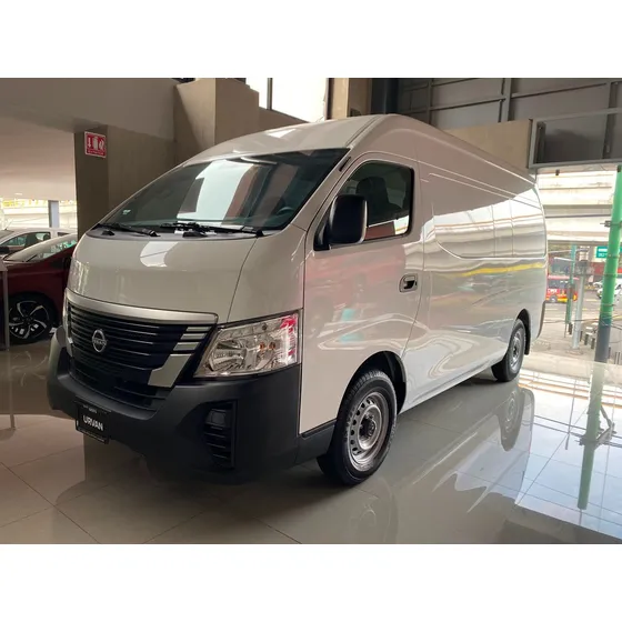 Nissan Urvan 2.5 Panel Amplia Aa Mt