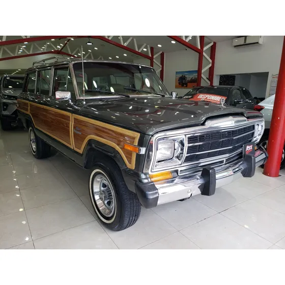 Jeep Grand Wagoneer 1986 .