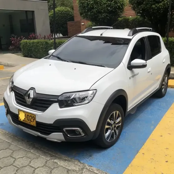 Renault Stepway 2022 1.6 Dynamique / Intens Automática