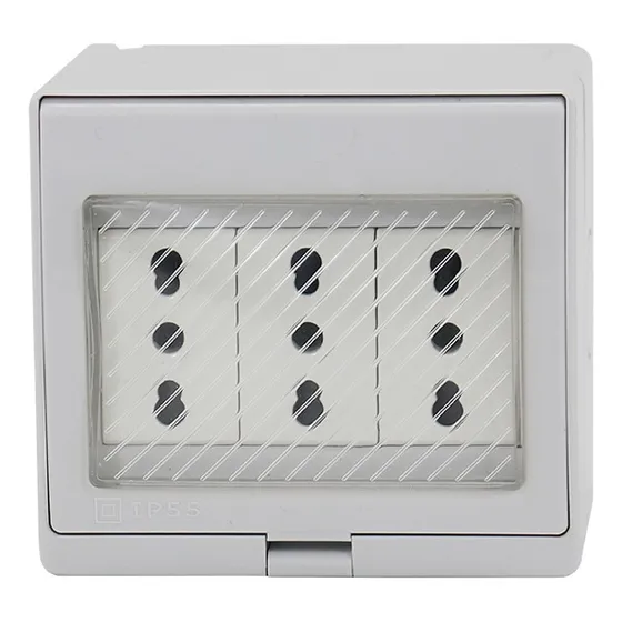 Enchufe Triple Hidrobox Sobrepuesto 10/16a