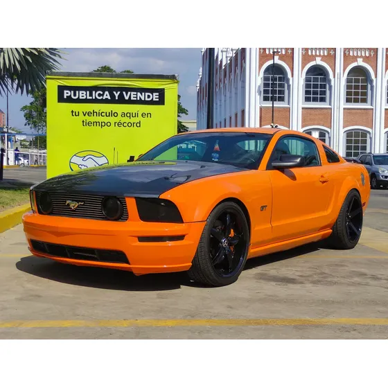 Ford Mustang .