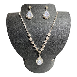 Juego De Collar Y Aretes Con Dije Gota Para Novia O Xv Juego De Collar Y Aretes Con Dije Gota Para Novia O Xv