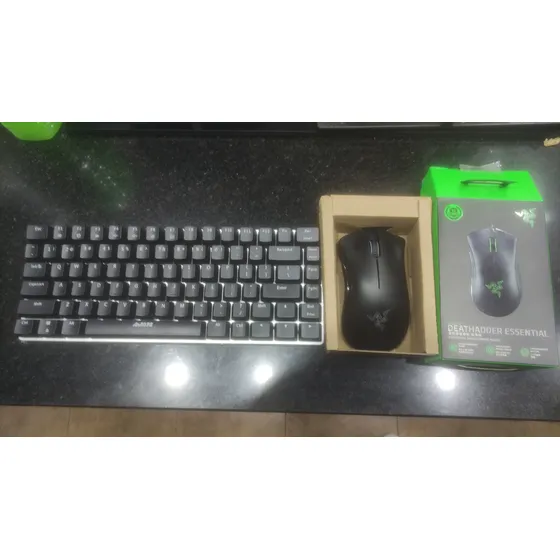 Teclado Mecánico Swiches Negro No Rgb + Mauser Razer