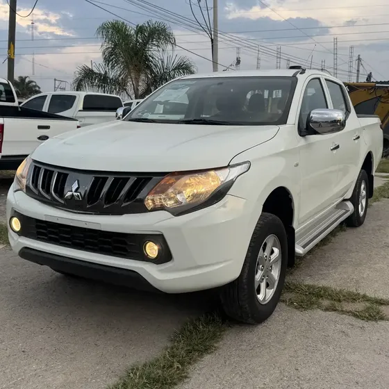 Mitsubishi L200 2019 2.5 Di-d Cabina Doble 4x4 Mt