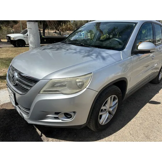 Volkswagen Tiguan 2.0 Nive Tiptronic Aa Clim R-16 At