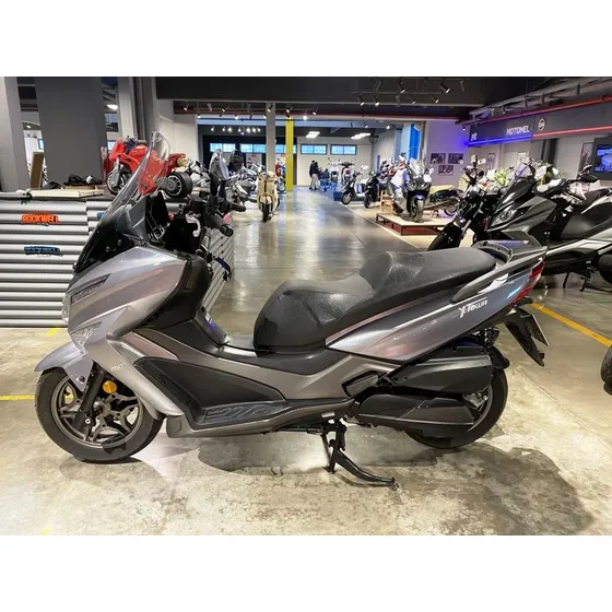 Kymco Xtown 250i Maxi Scooter